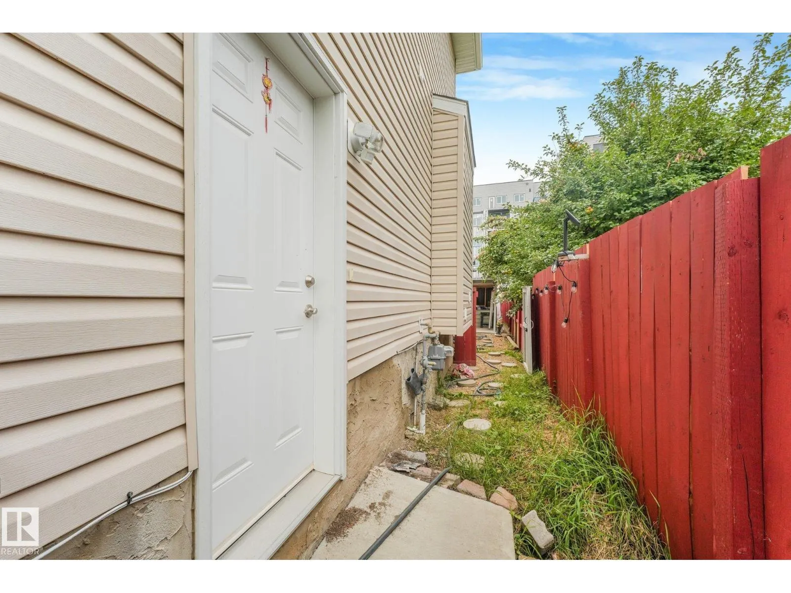 12843 67 ST NW