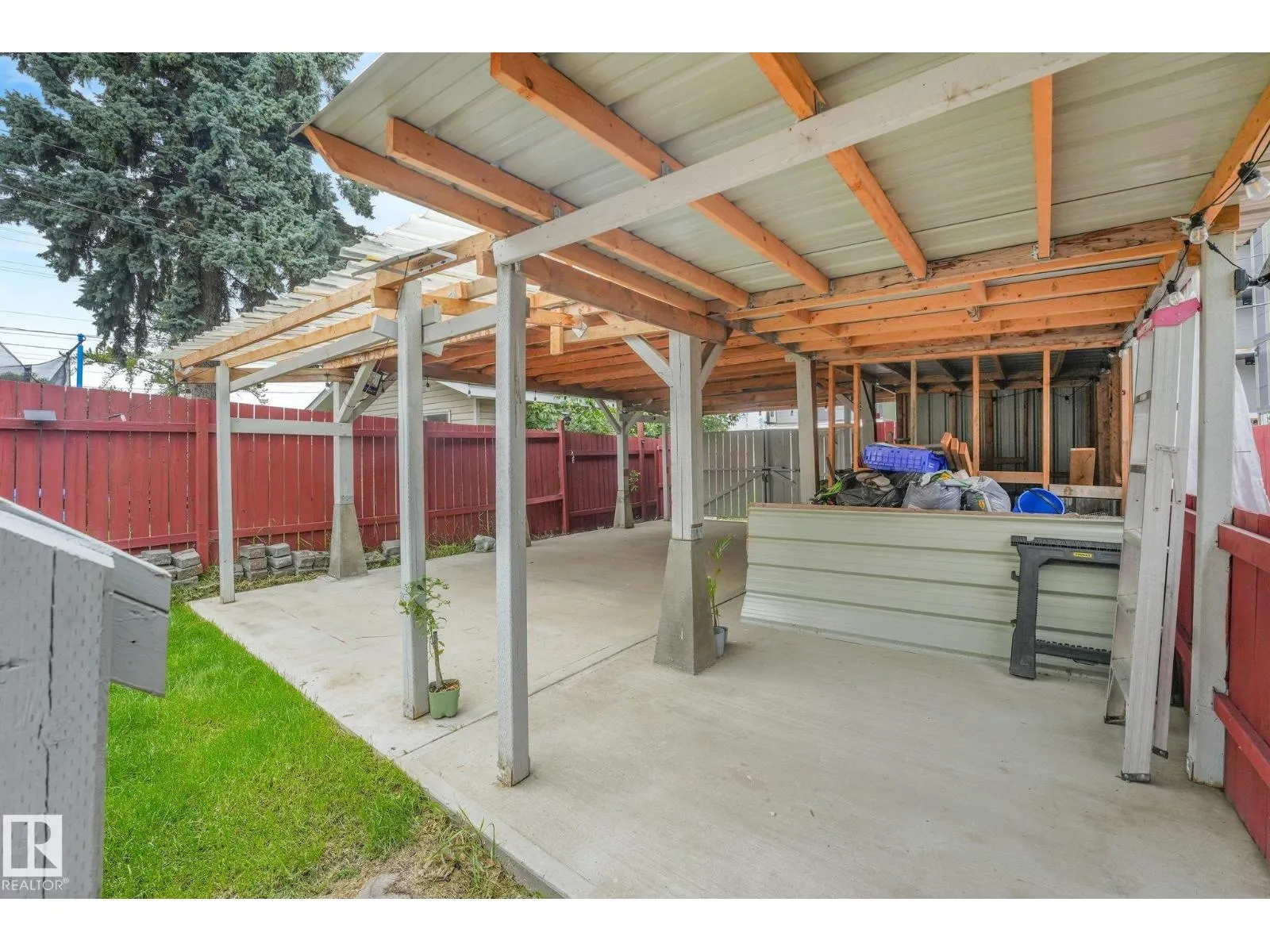 12843 67 ST NW