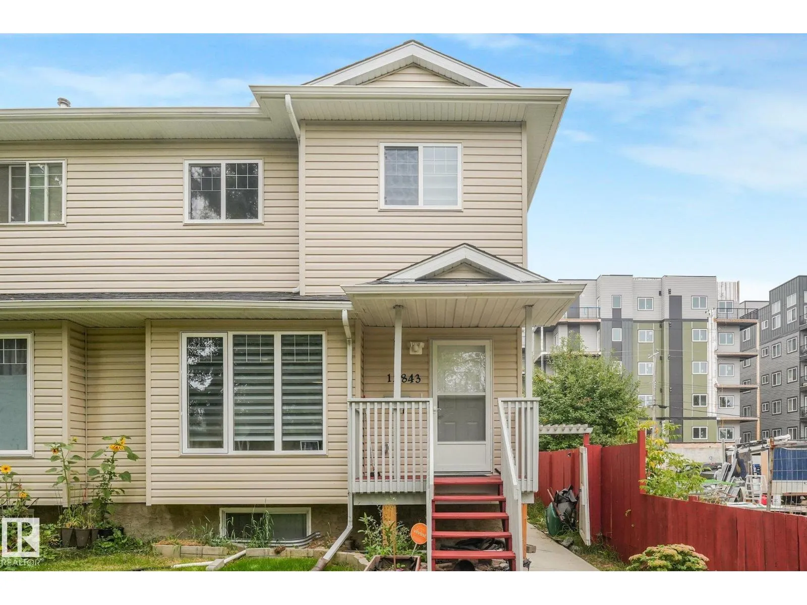 12843 67 ST NW