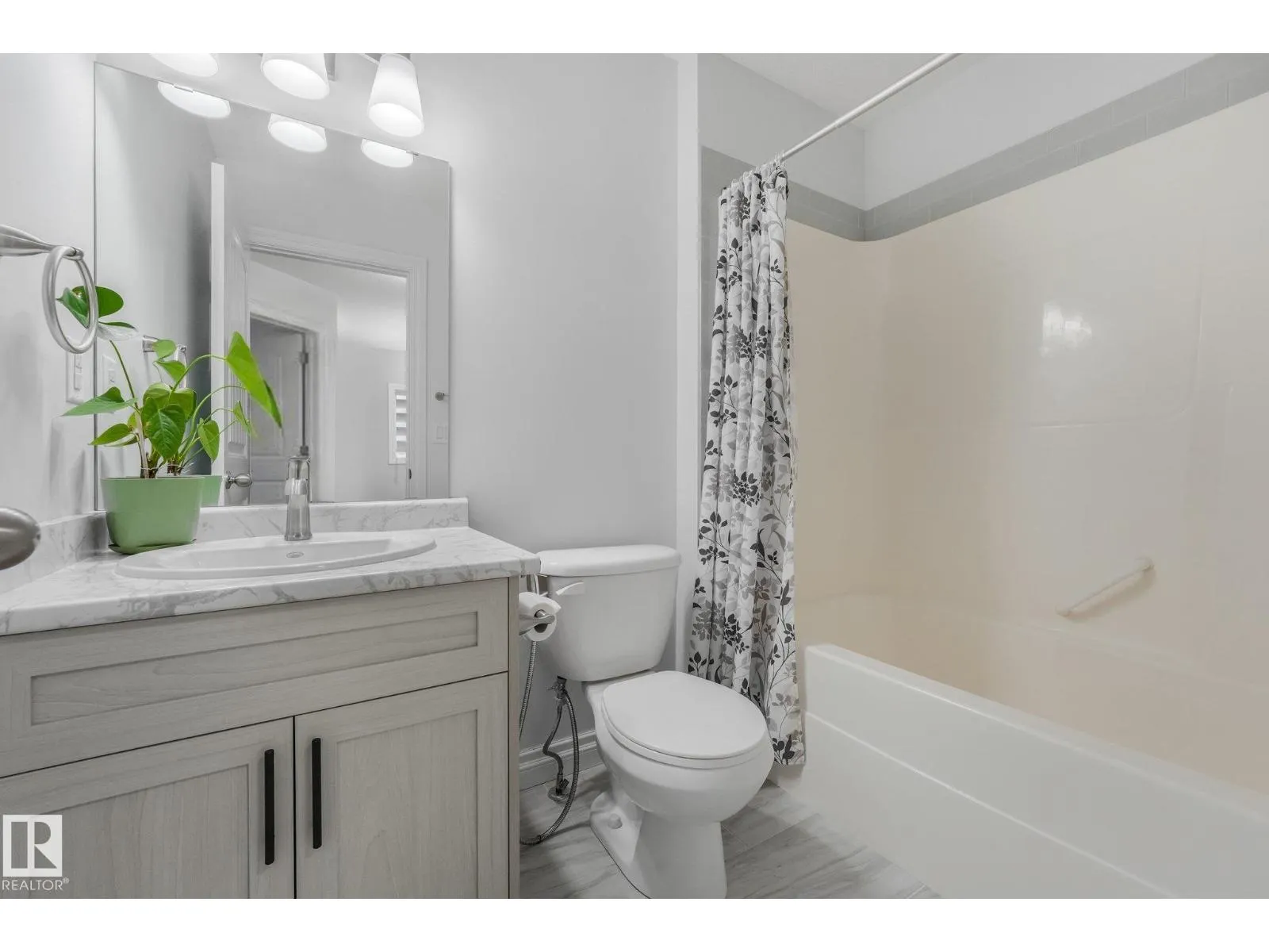 12843 67 ST NW
