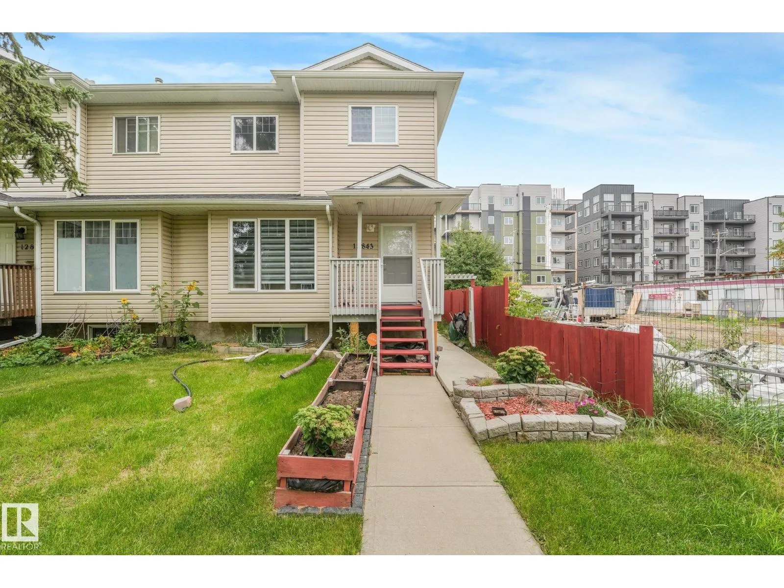 12843 67 ST NW