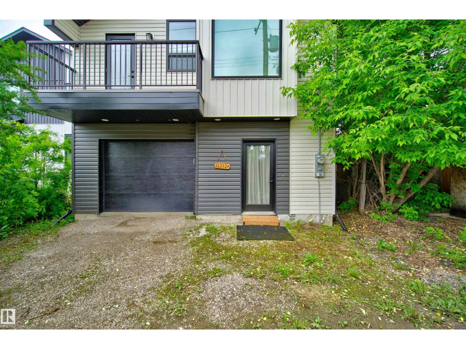 11212 75 AV NW
