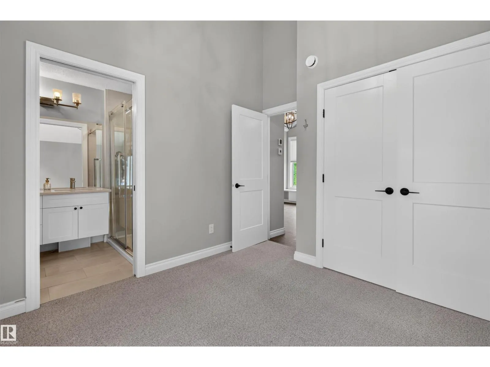 11212 75 AV NW