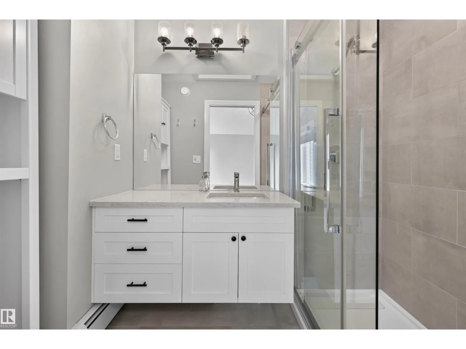 11212 75 AV NW