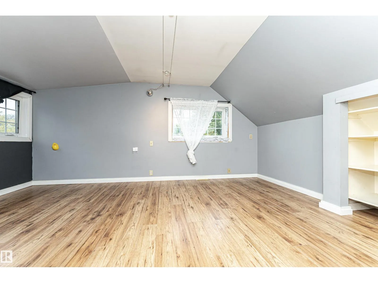 10930 80 AV NW