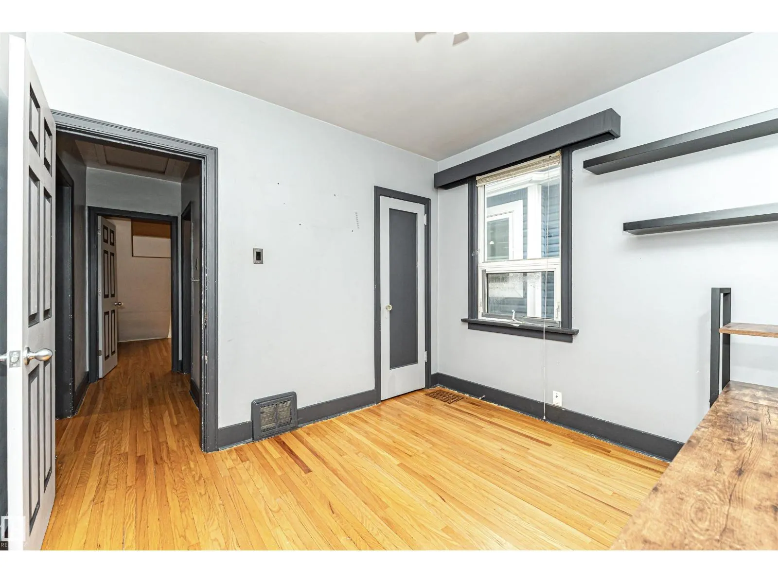 10930 80 AV NW