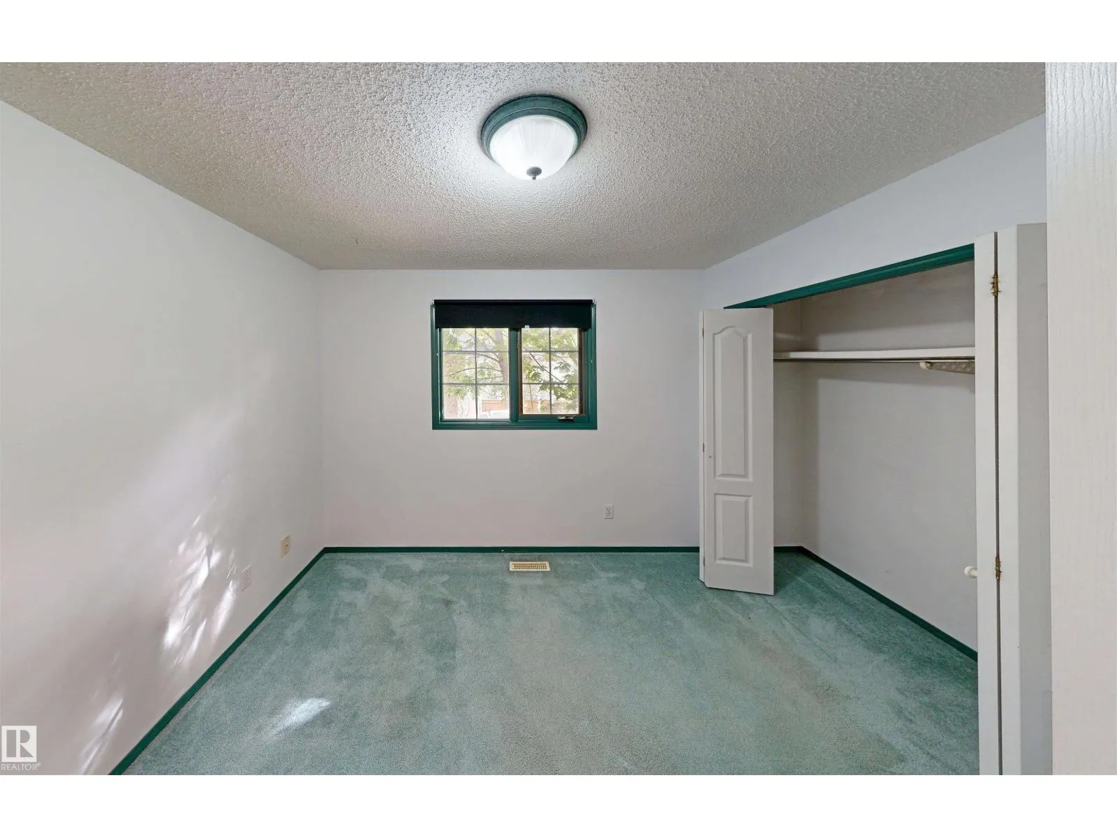 10941 81 AV NW