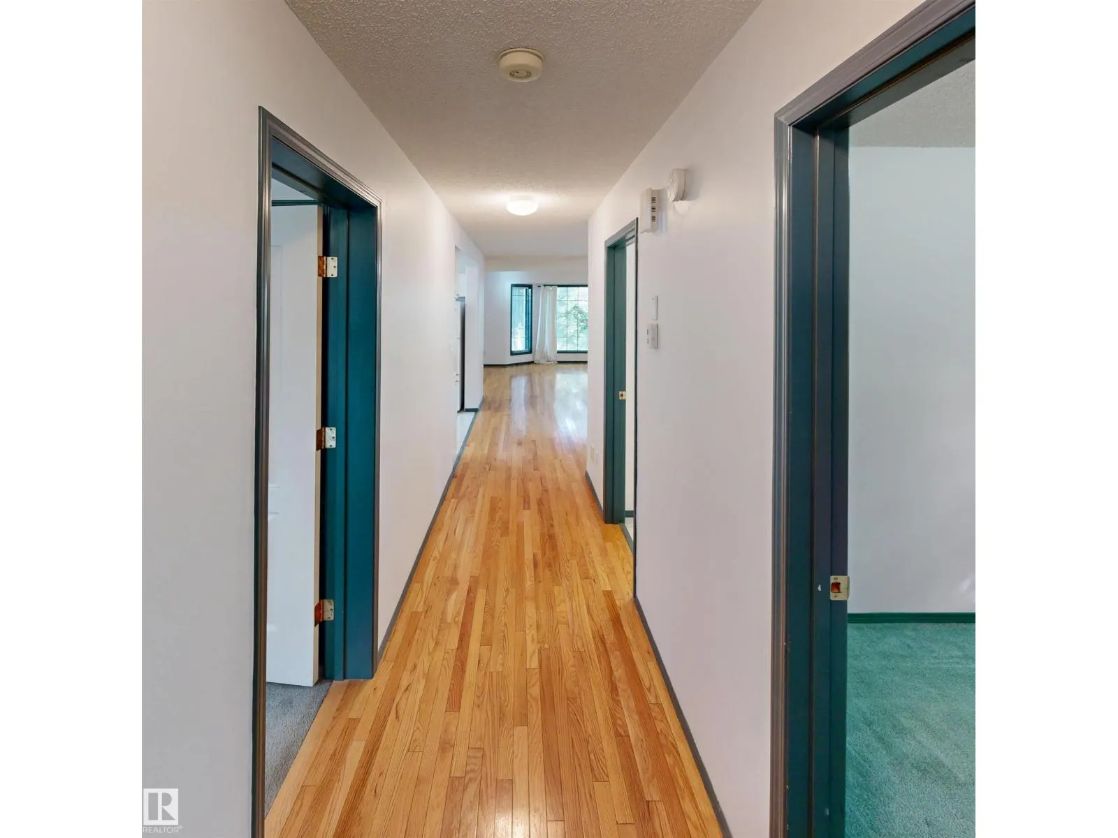10941 81 AV NW