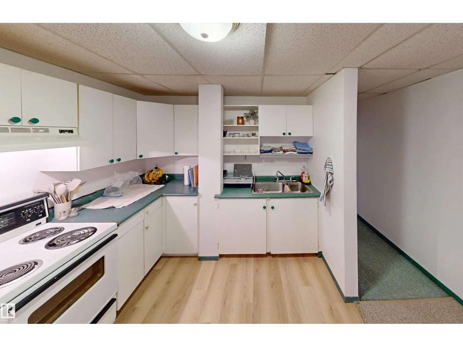 10941 81 AV NW