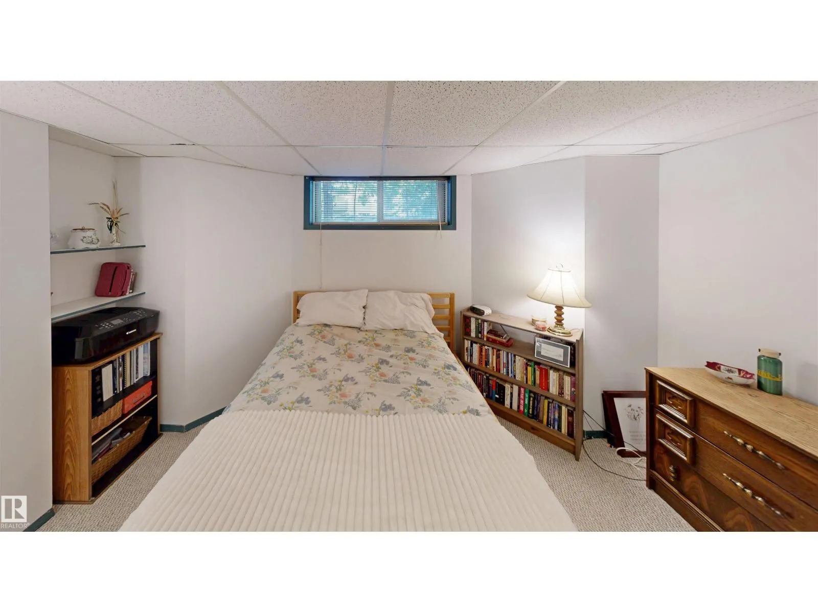 10941 81 AV NW