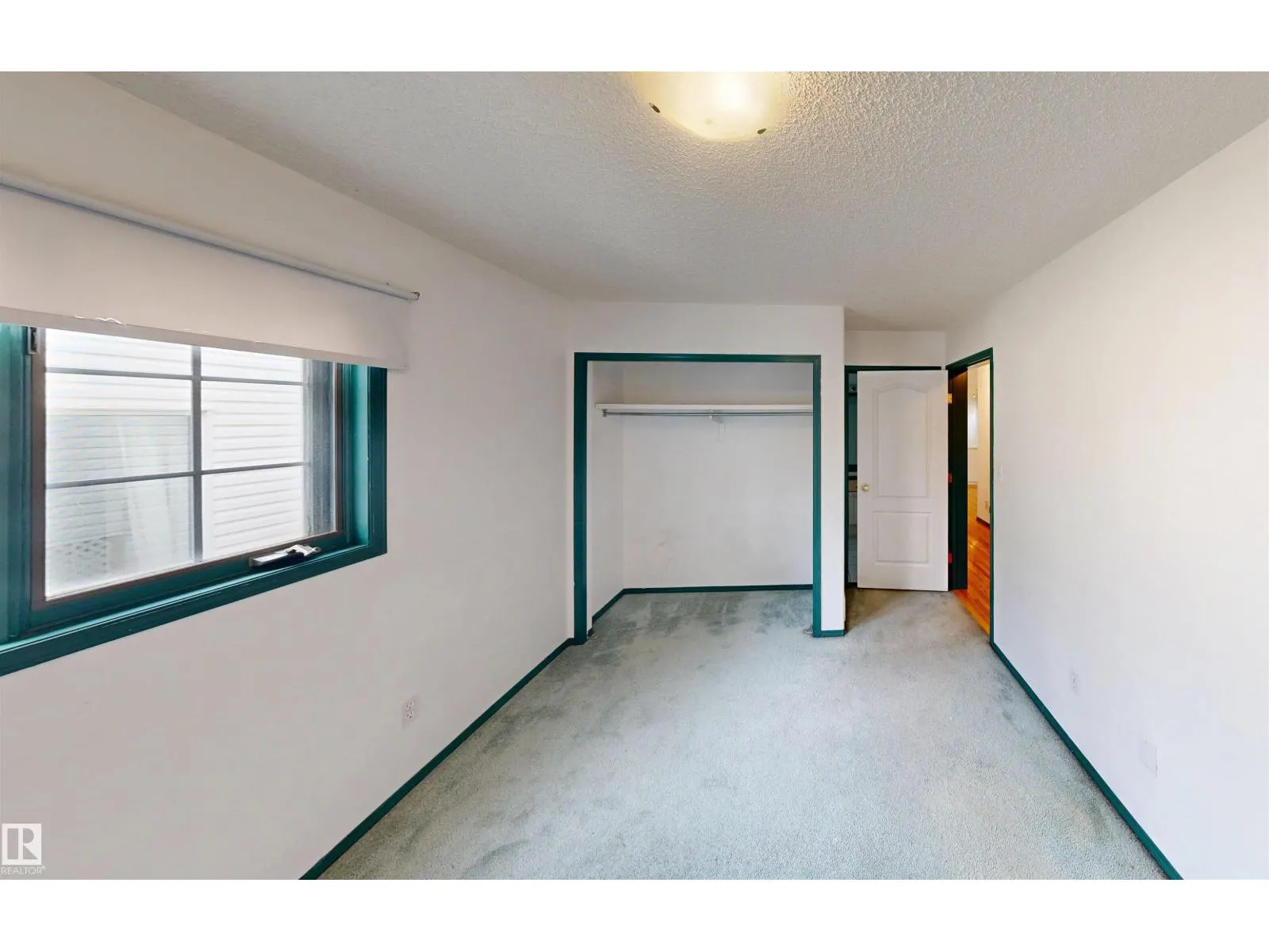 10941 81 AV NW