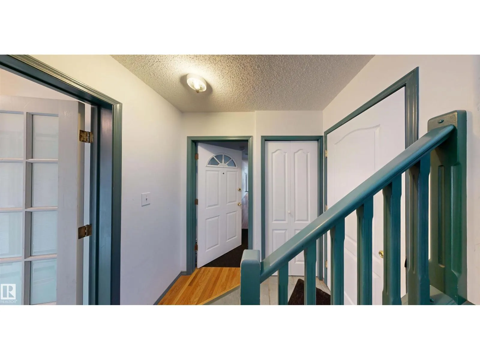 10941 81 AV NW