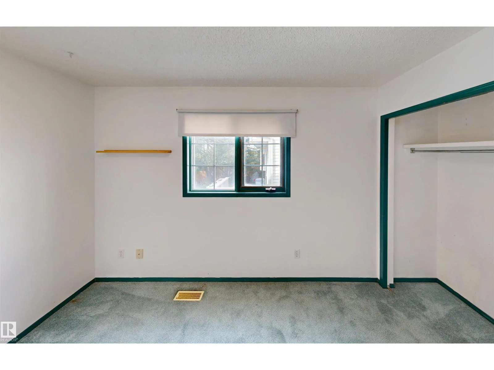 10941 81 AV NW