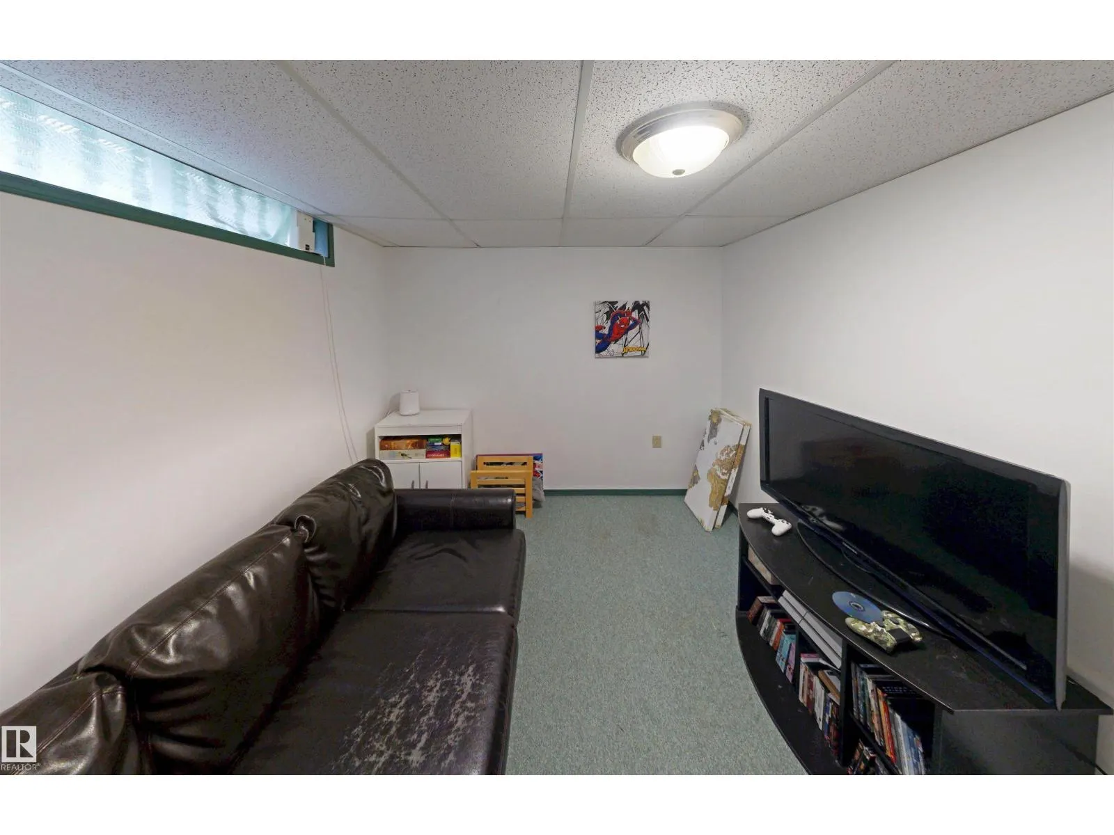 10941 81 AV NW