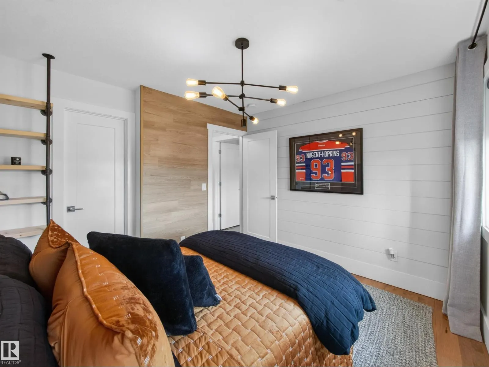 61 AMESBURY WD