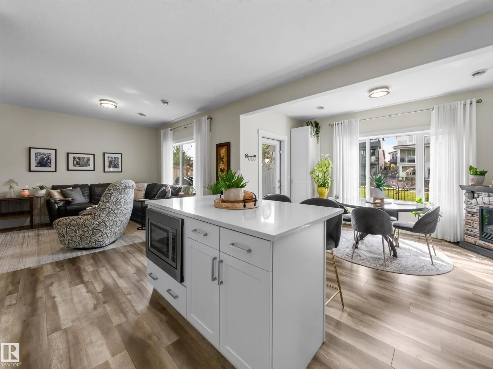 61 AMESBURY WD