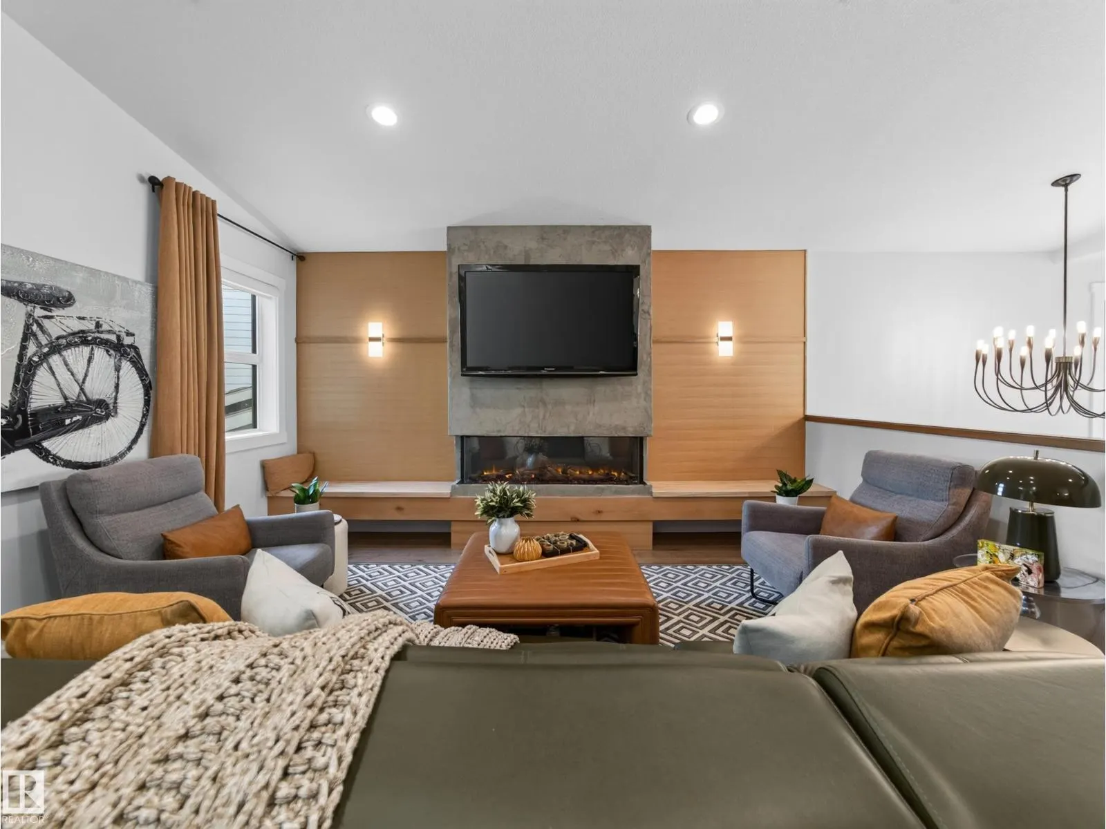 61 AMESBURY WD