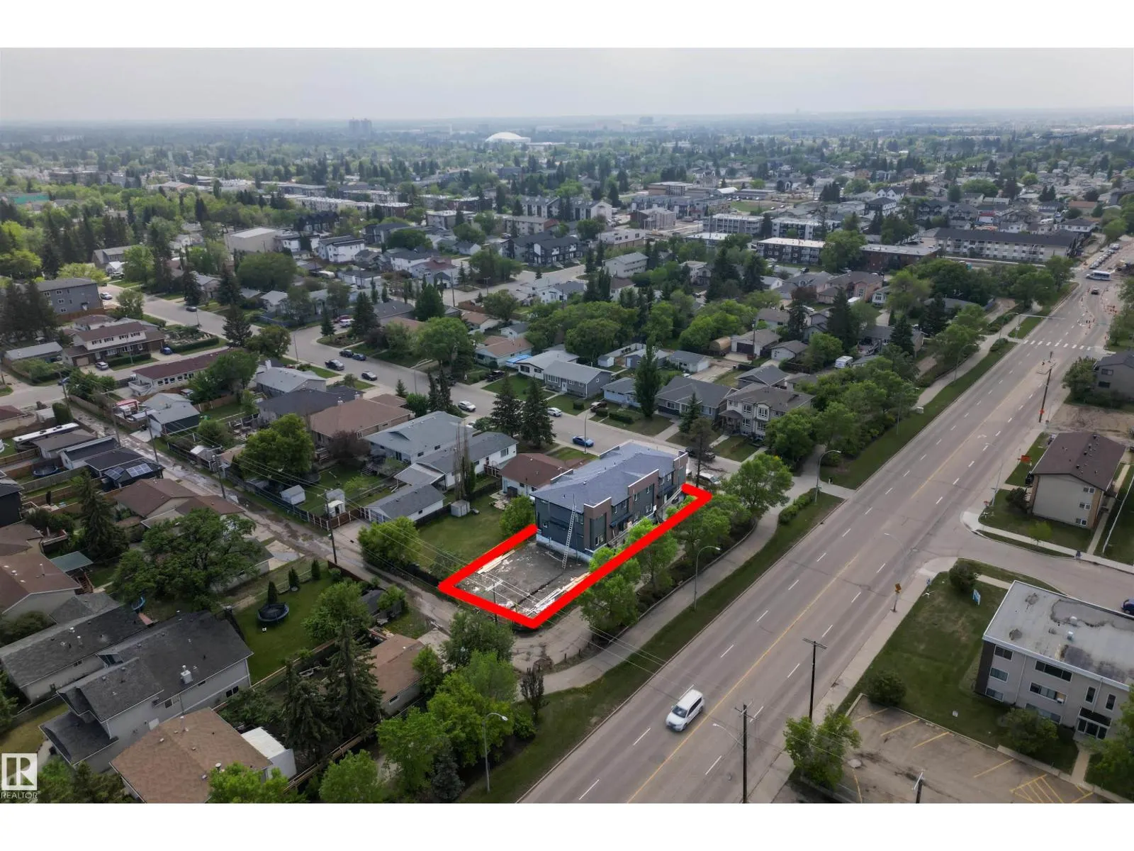 9945 154 ST NW