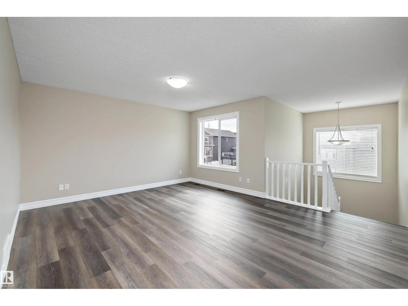 178 WOODBEND WY