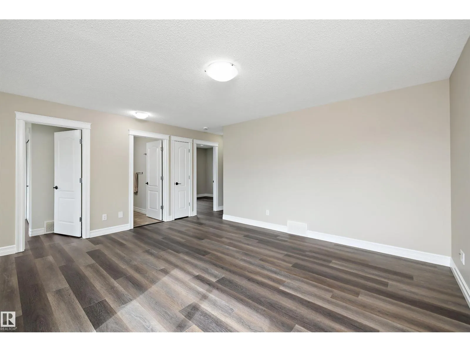 178 WOODBEND WY
