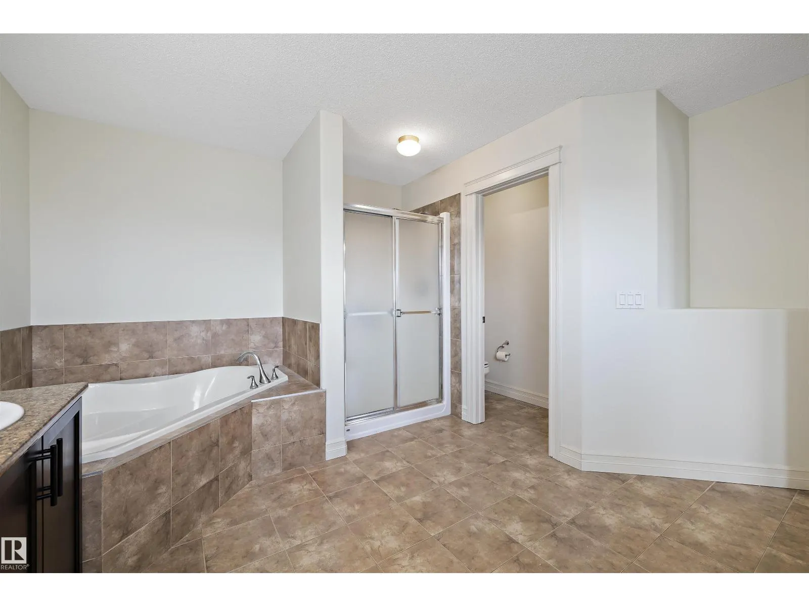 178 WOODBEND WY