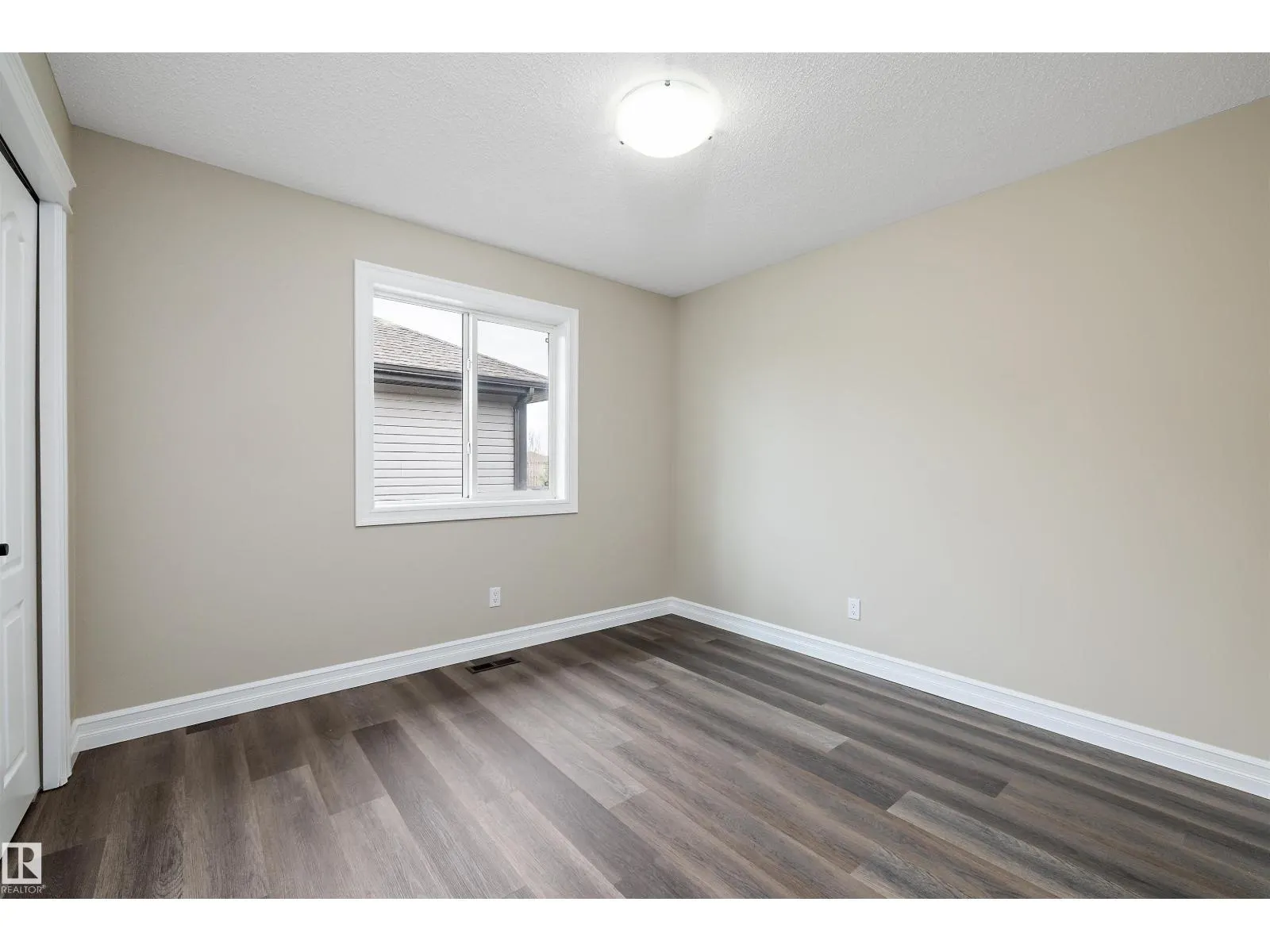 178 WOODBEND WY