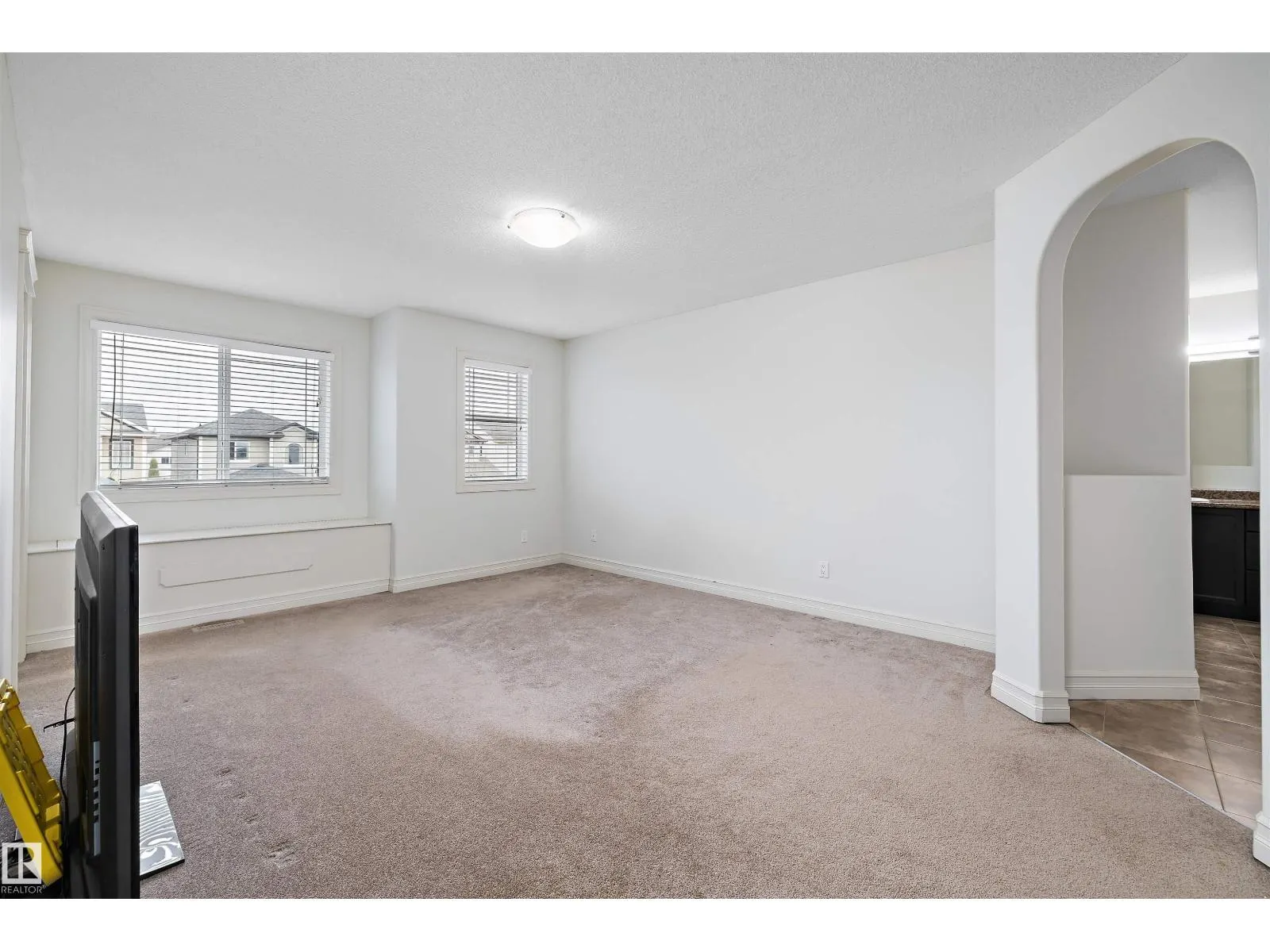 178 WOODBEND WY