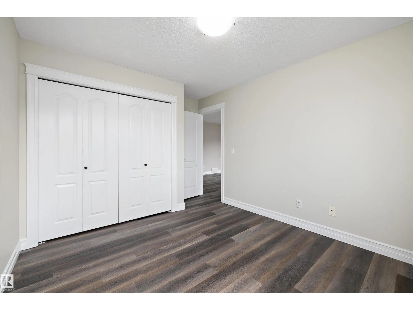 178 WOODBEND WY