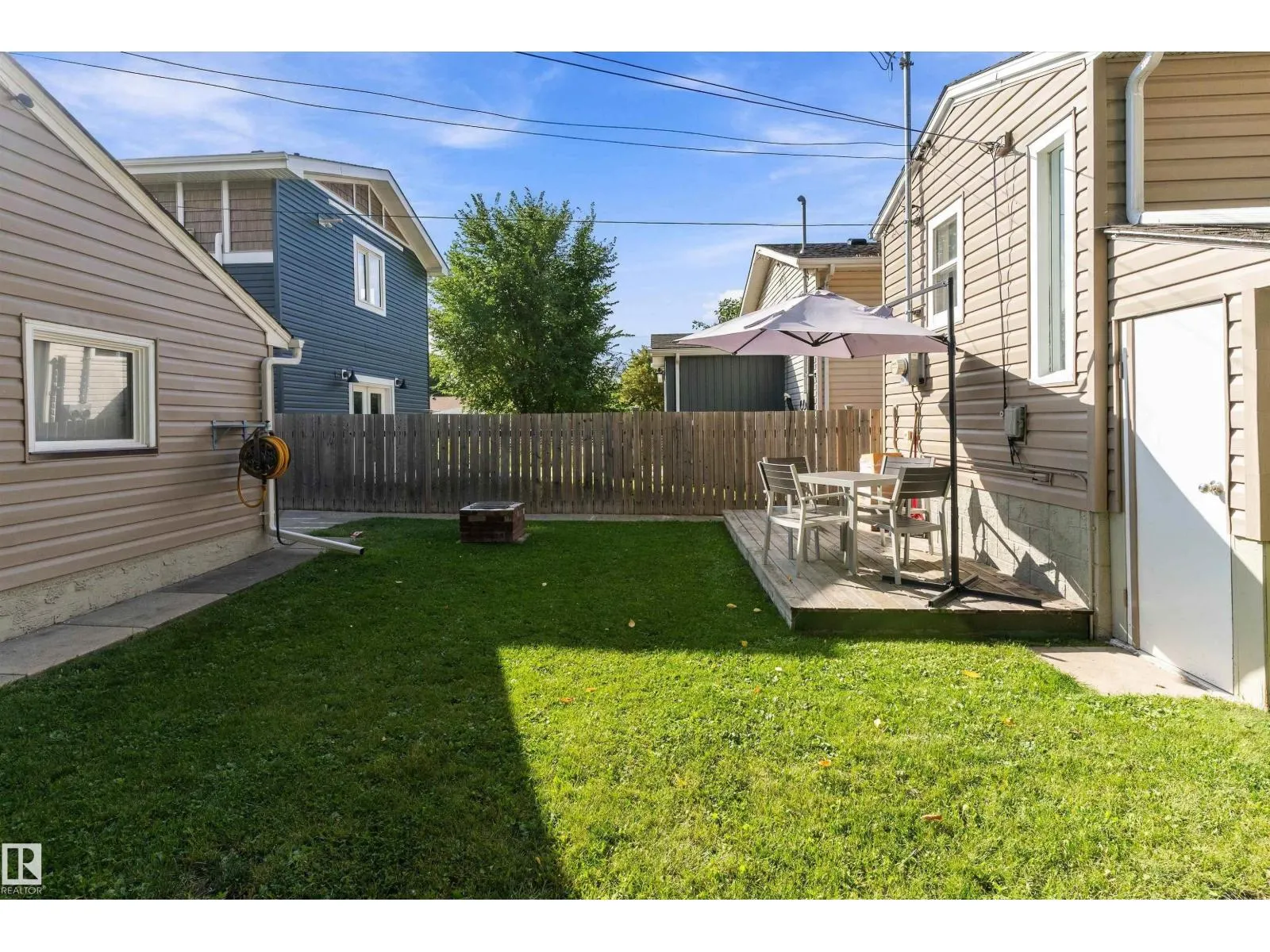11911 70 ST NW