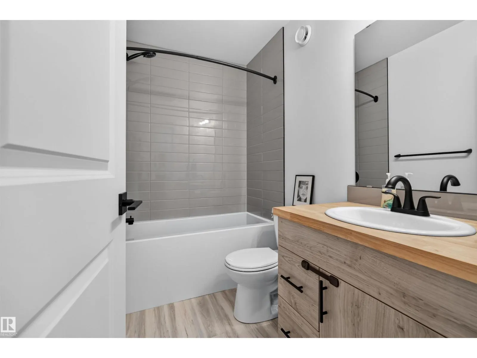 10726 107 ST NW