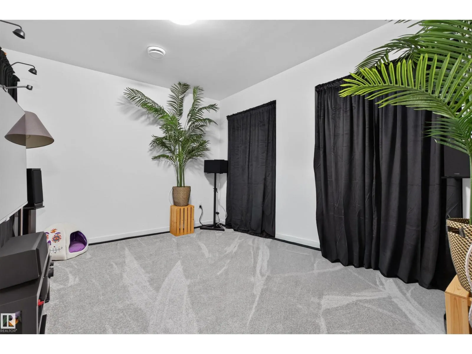 10726 107 ST NW