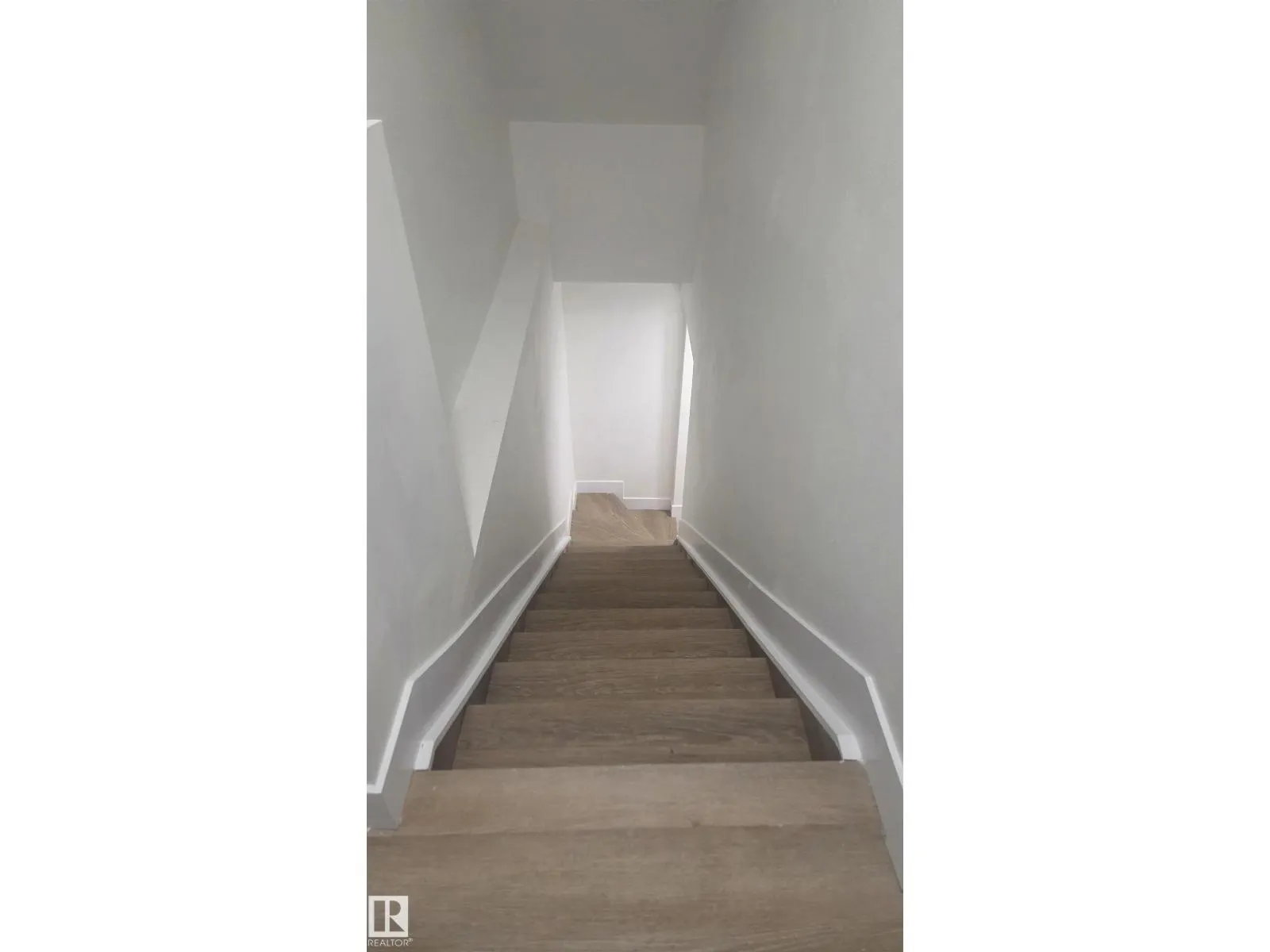 14610 85 AV NW