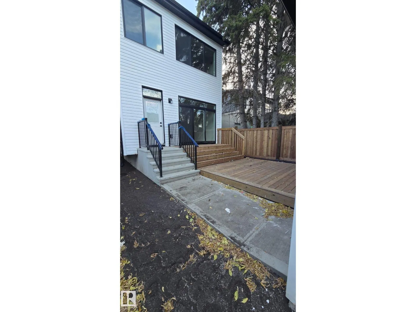 14610 85 AV NW