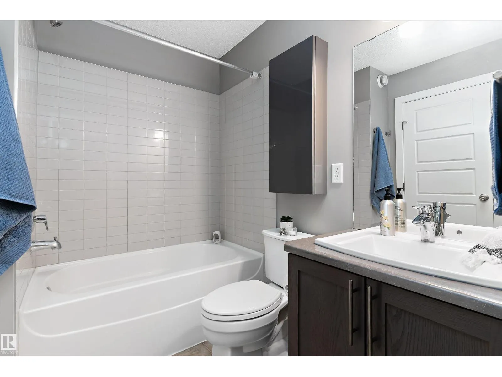 948 MORRIS WY