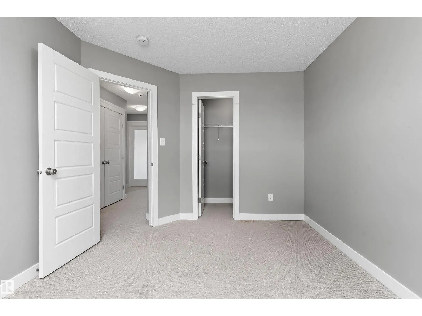 948 MORRIS WY