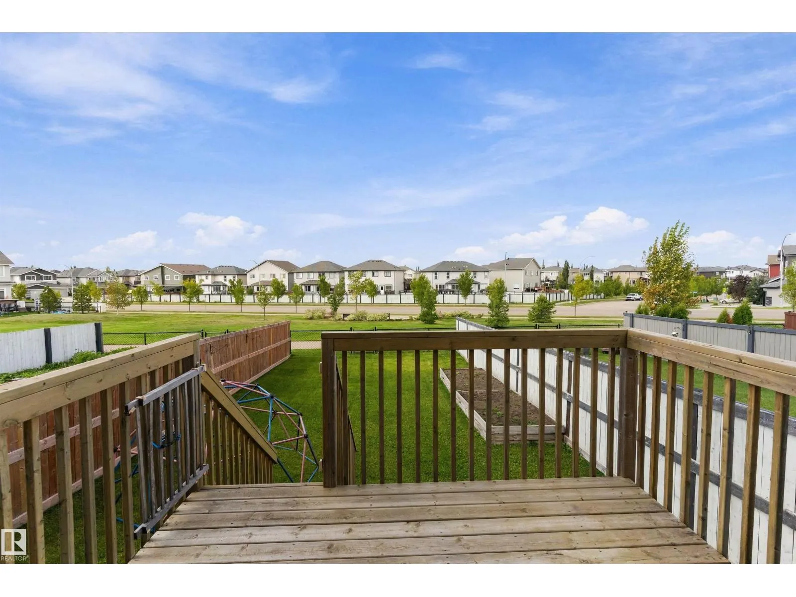 948 MORRIS WY