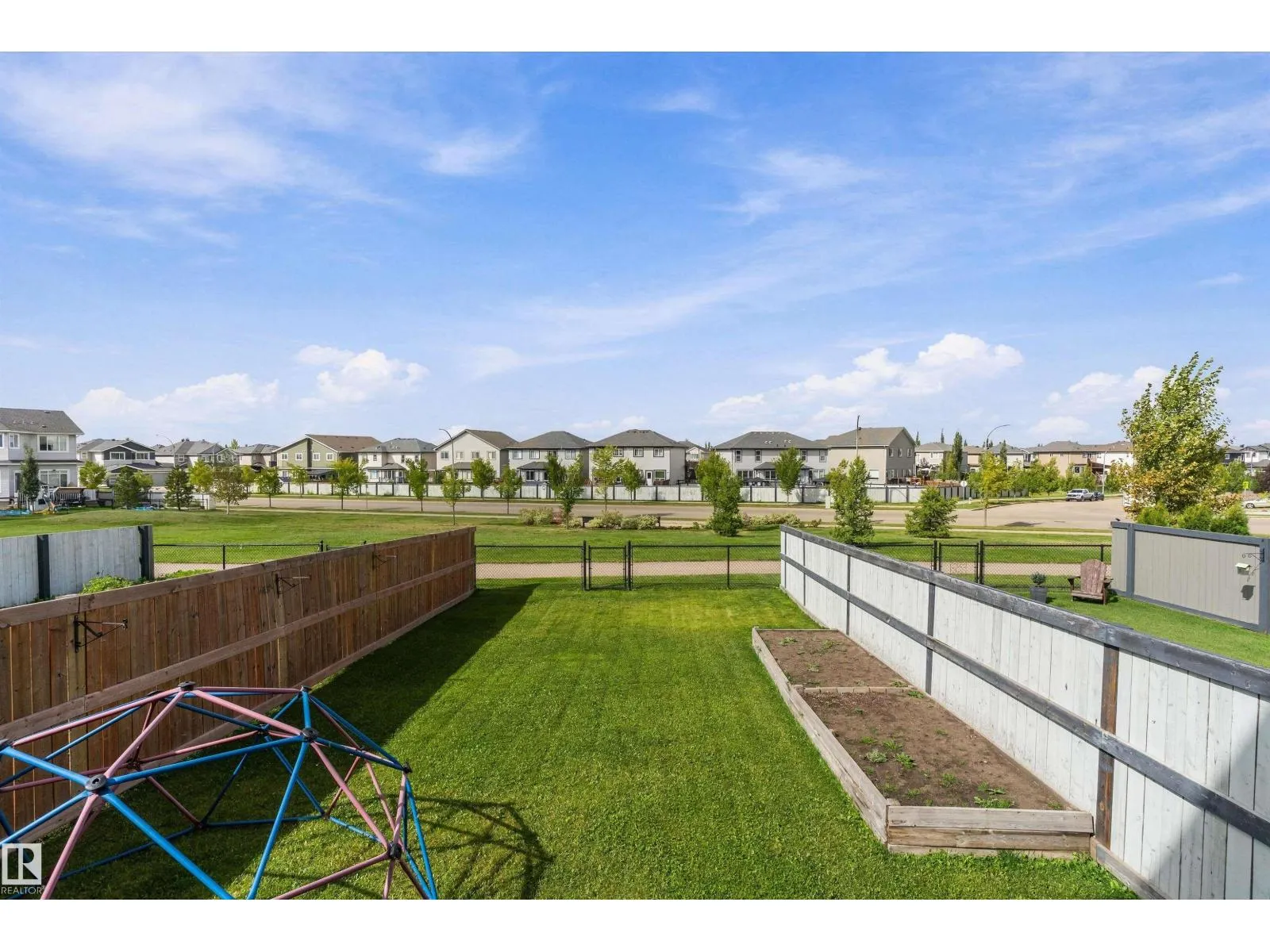 948 MORRIS WY