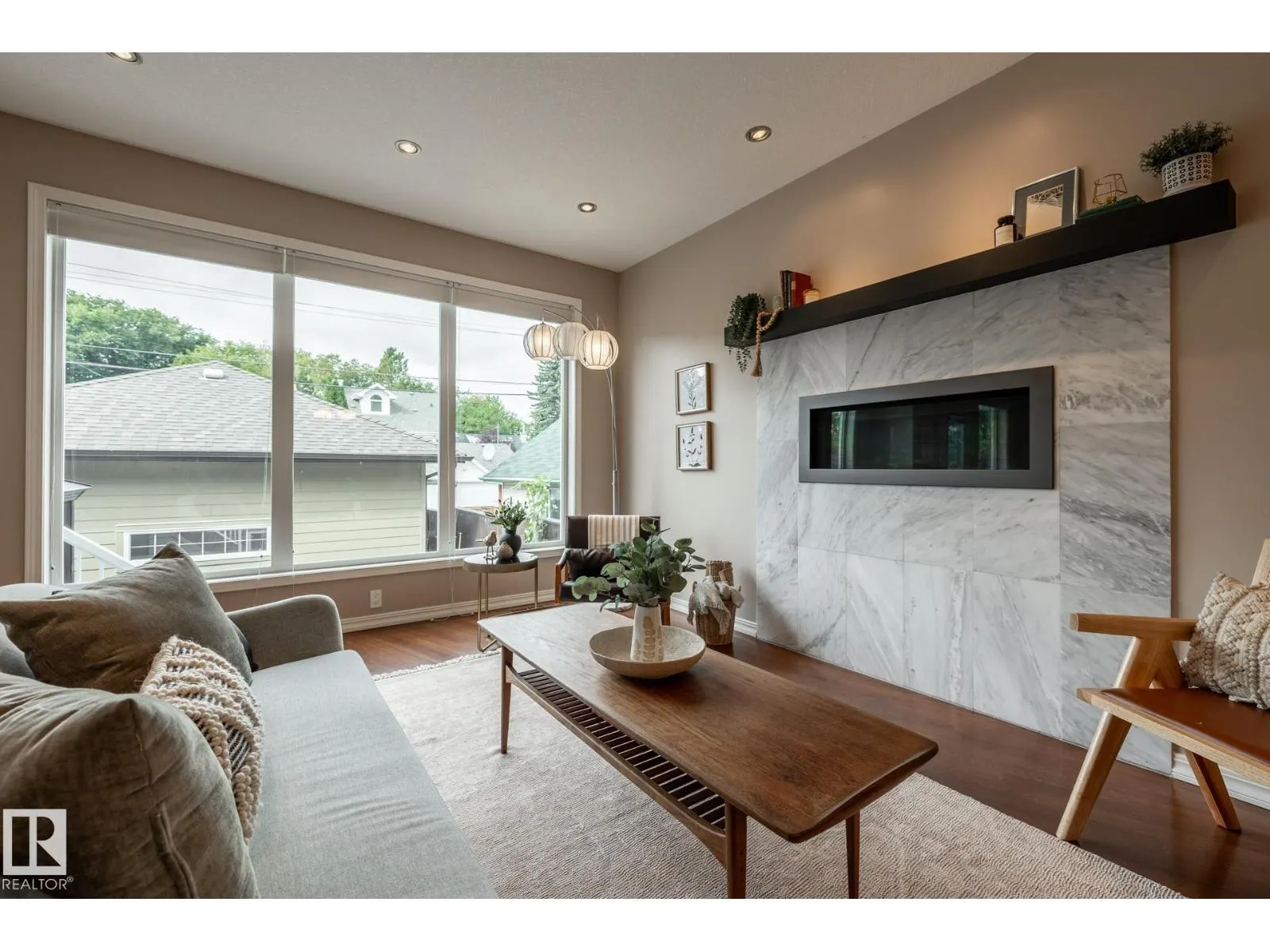 11122 52 ST NW