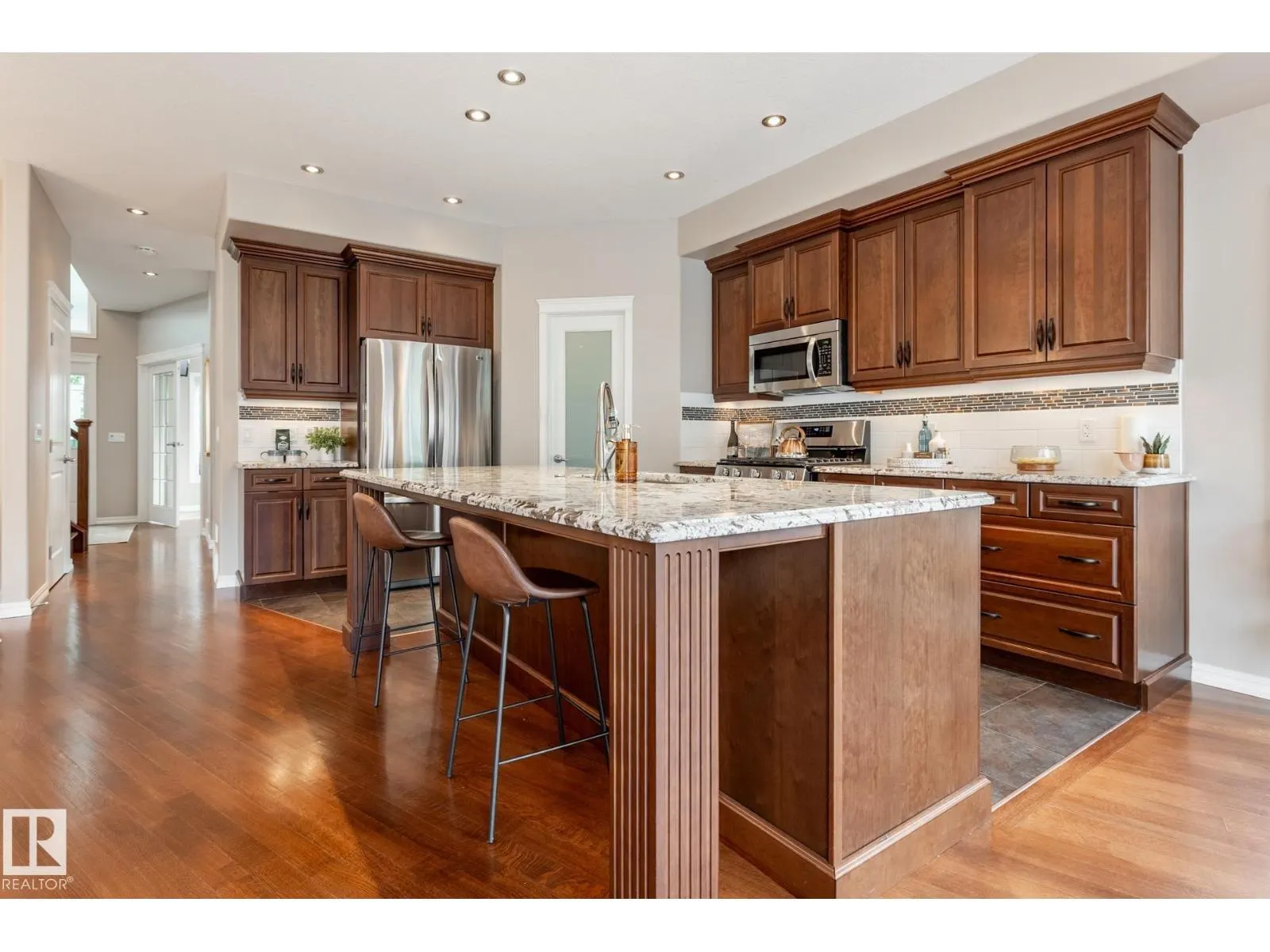 11122 52 ST NW