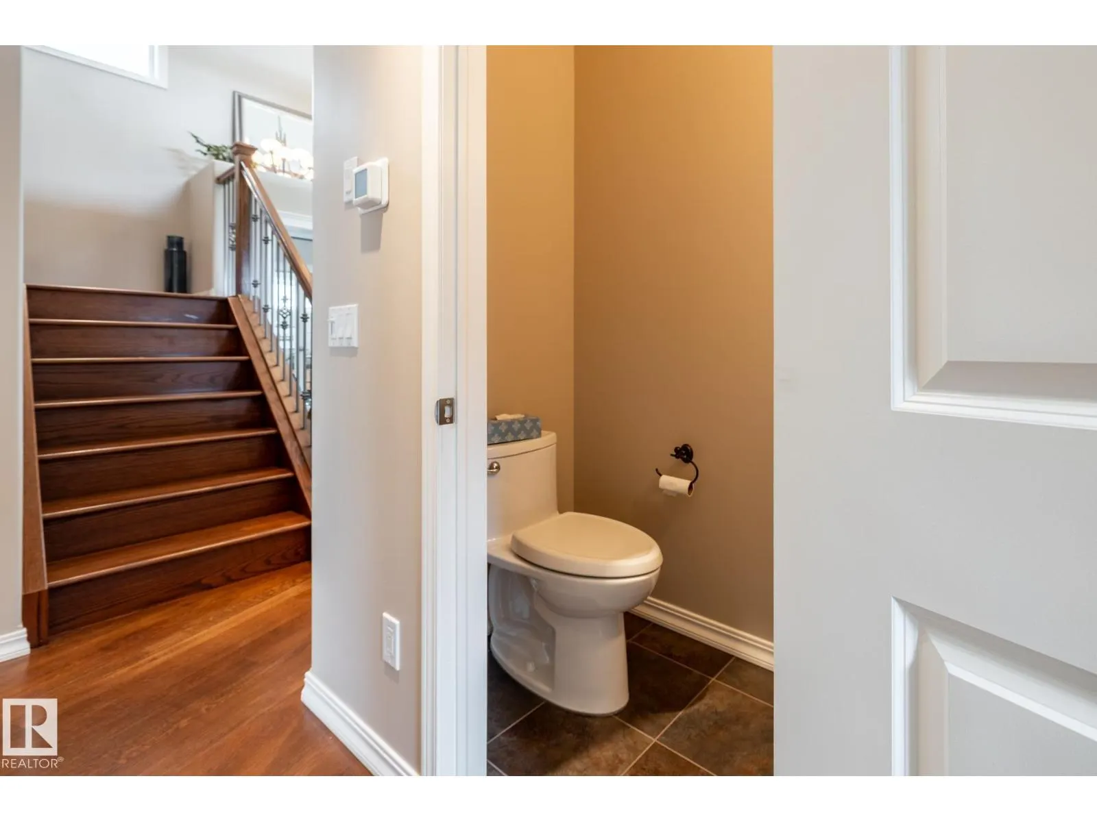 11122 52 ST NW