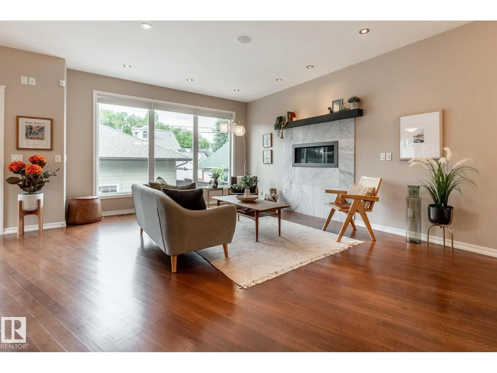 11122 52 ST NW