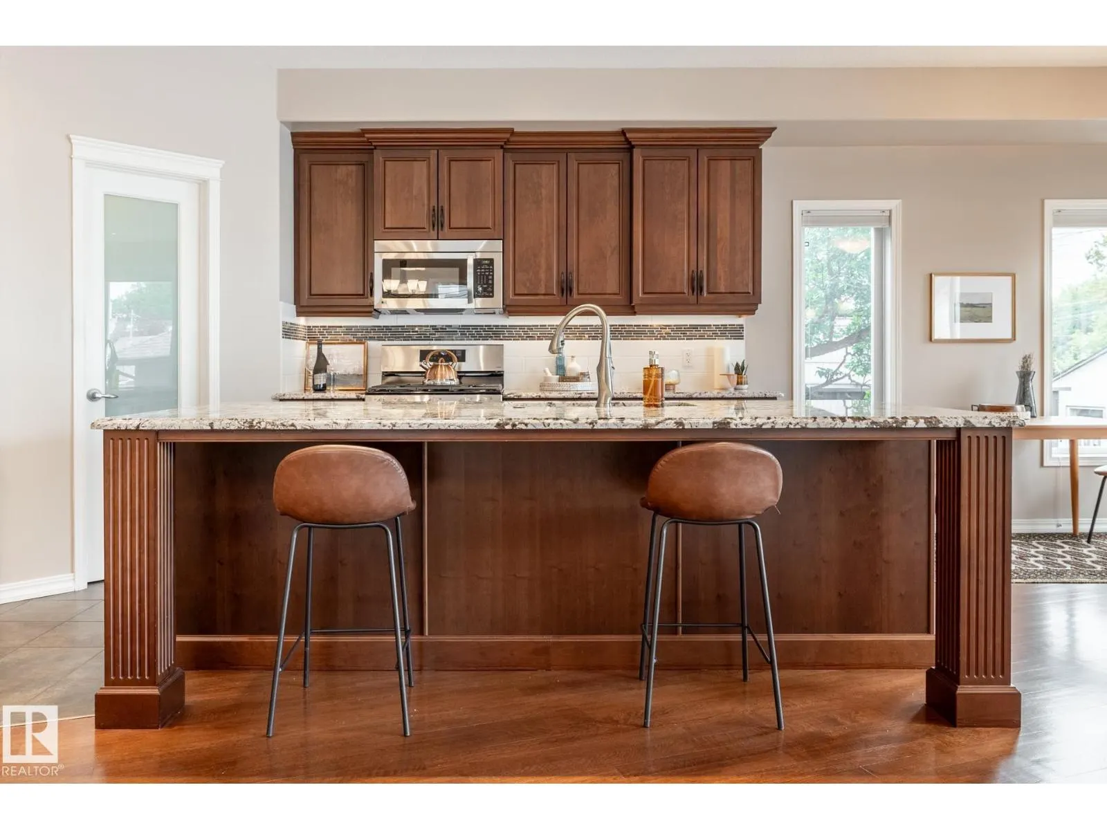 11122 52 ST NW