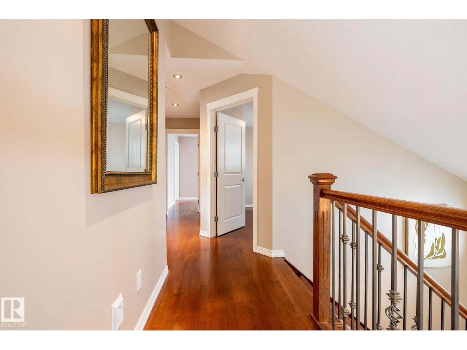 11122 52 ST NW