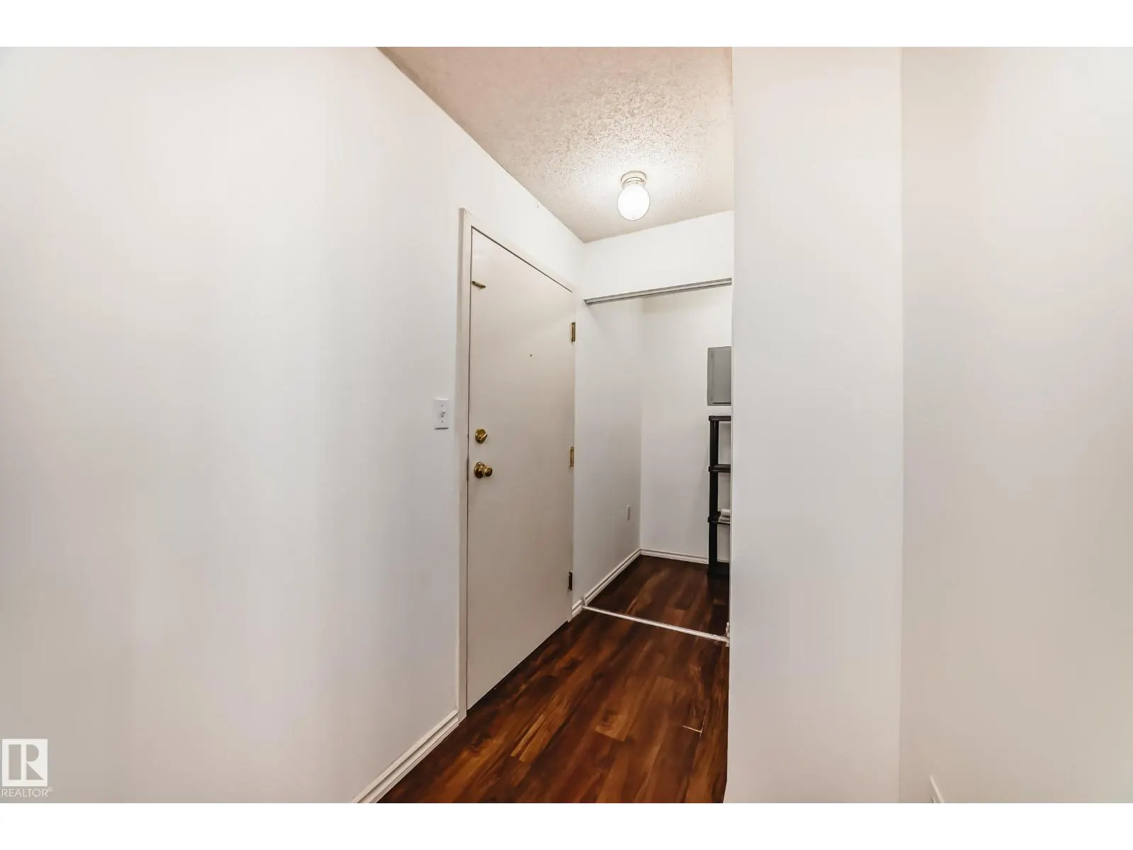 #320 9620 174 ST NW