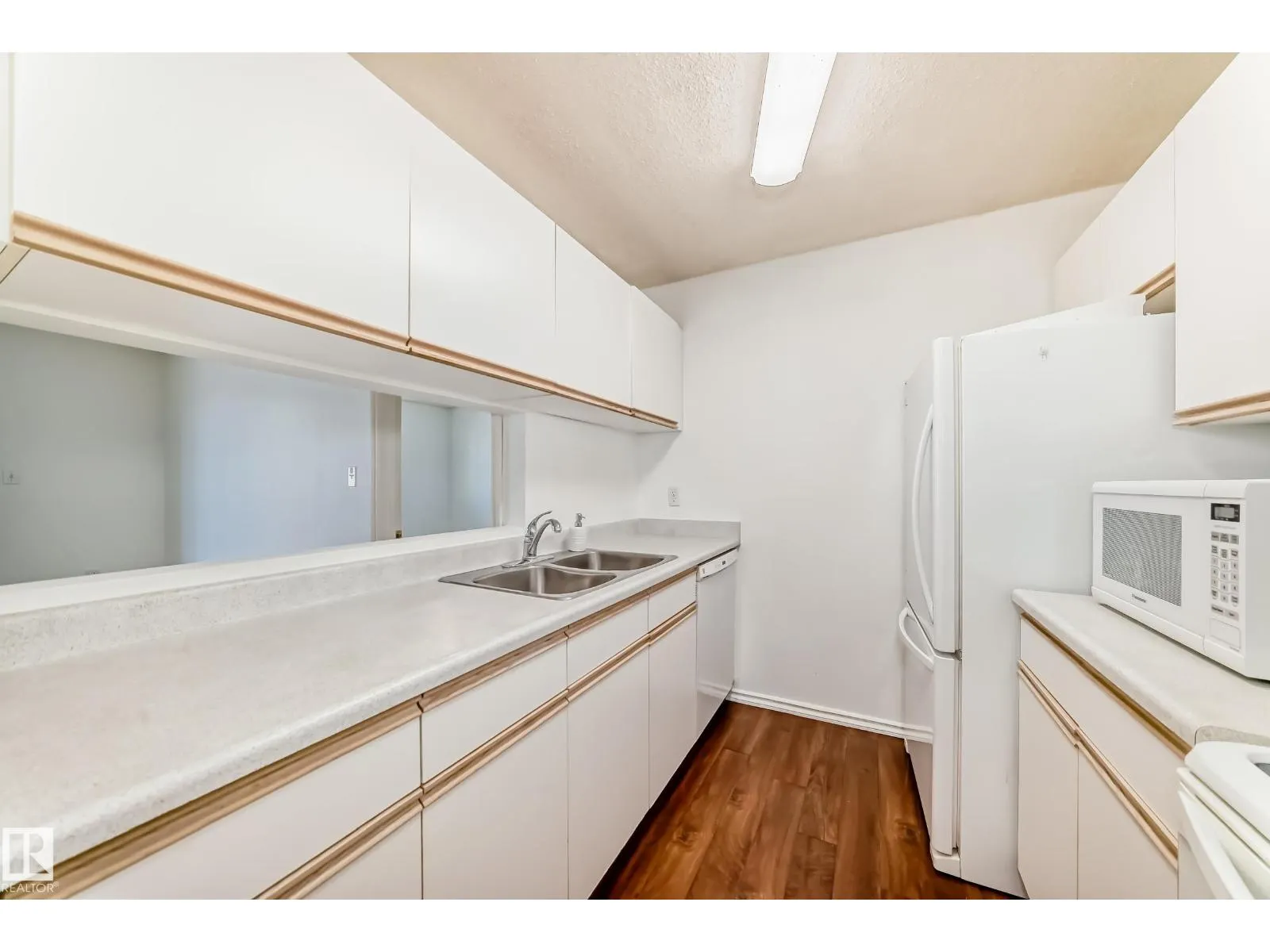 #320 9620 174 ST NW
