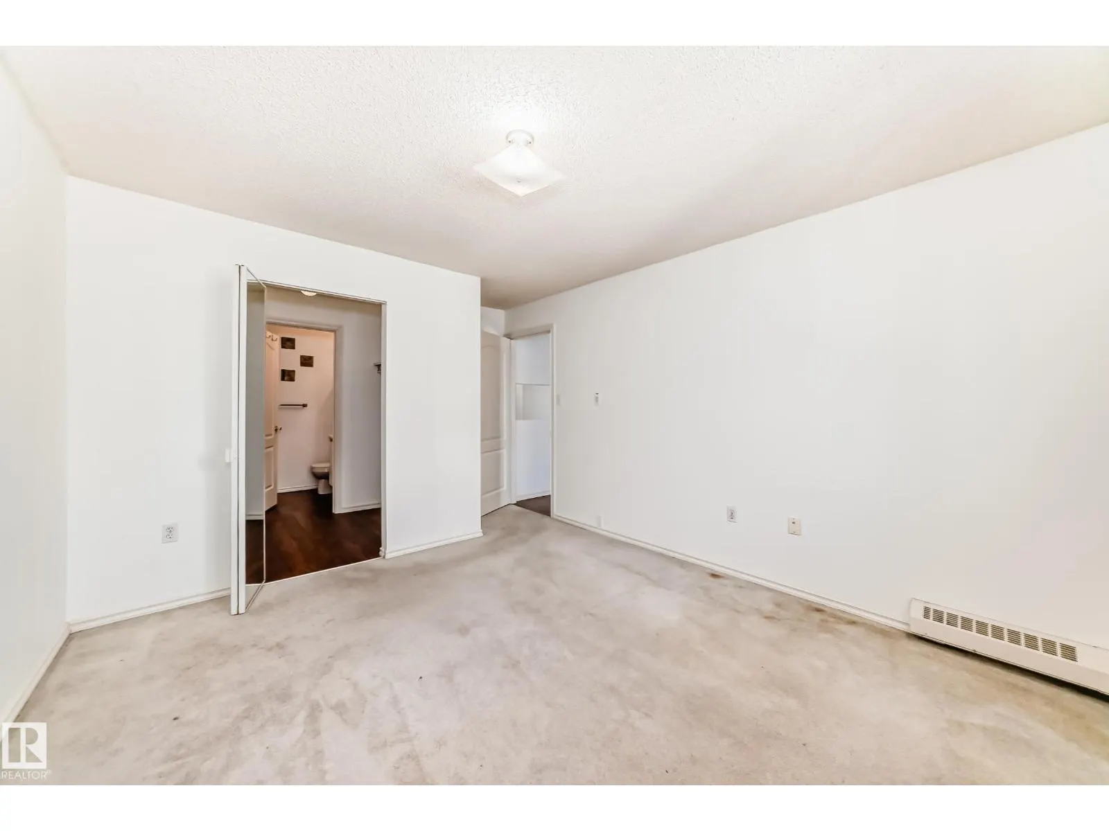 #320 9620 174 ST NW