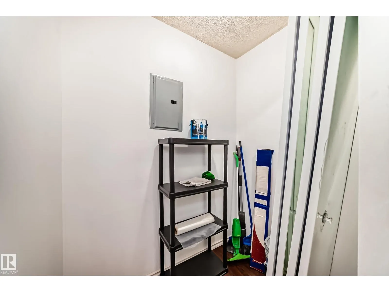 #320 9620 174 ST NW