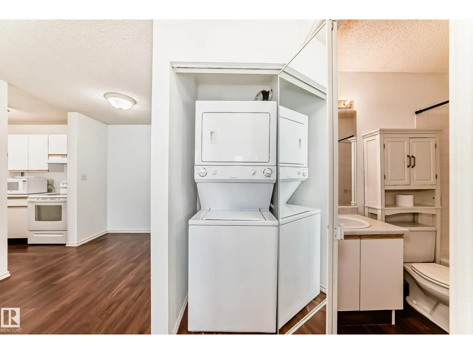 #320 9620 174 ST NW