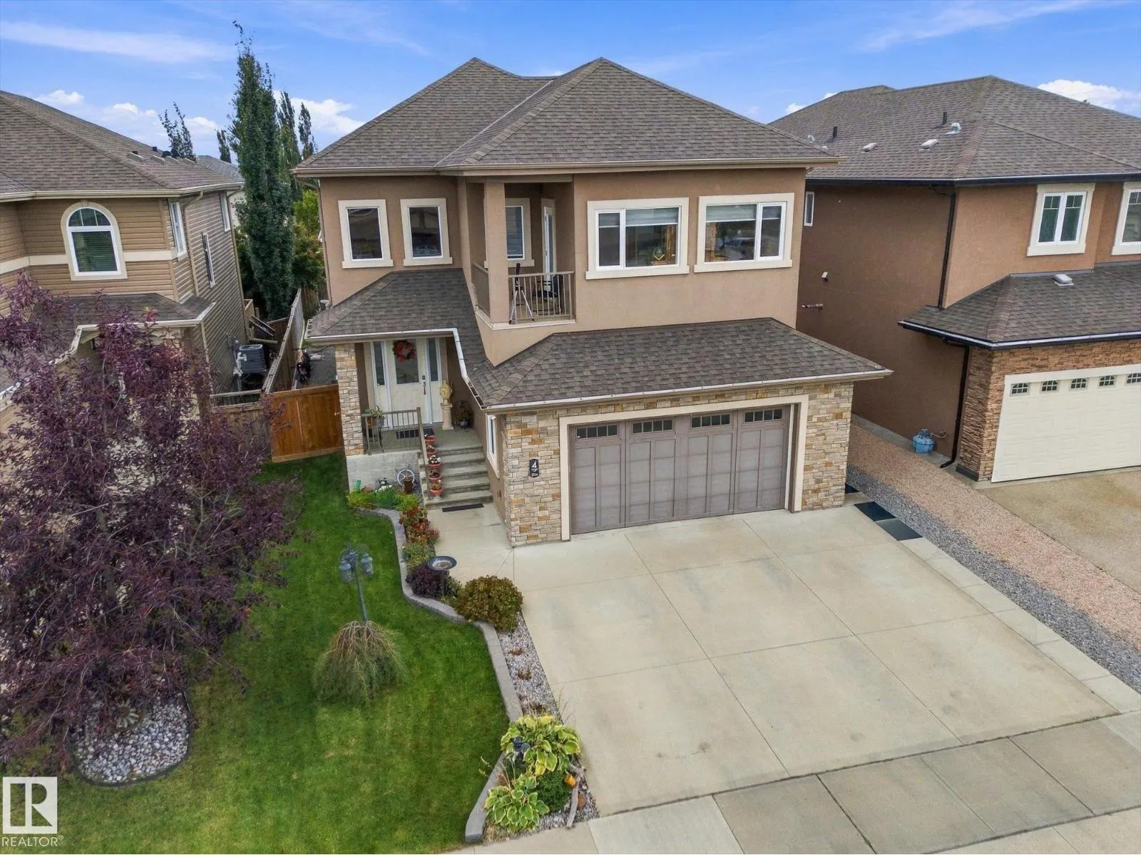 4 LAKESHORE CV