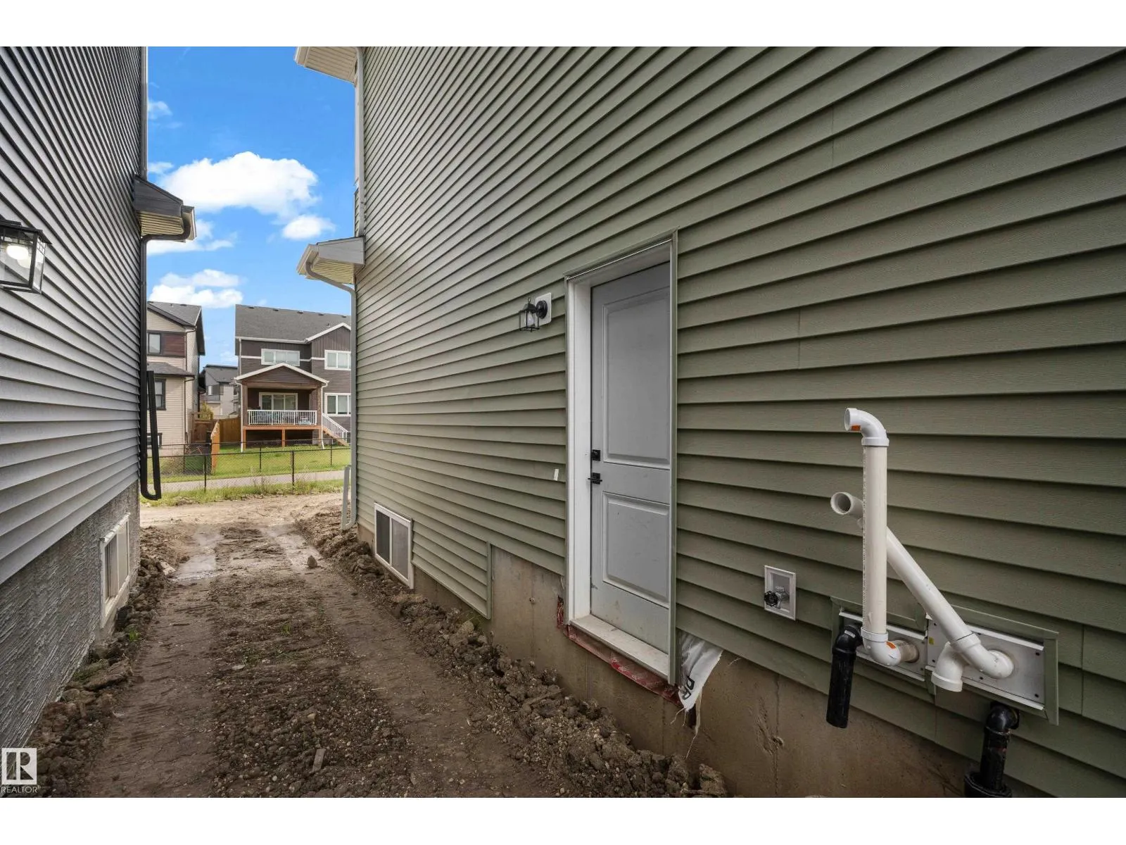 202 Linden LO
